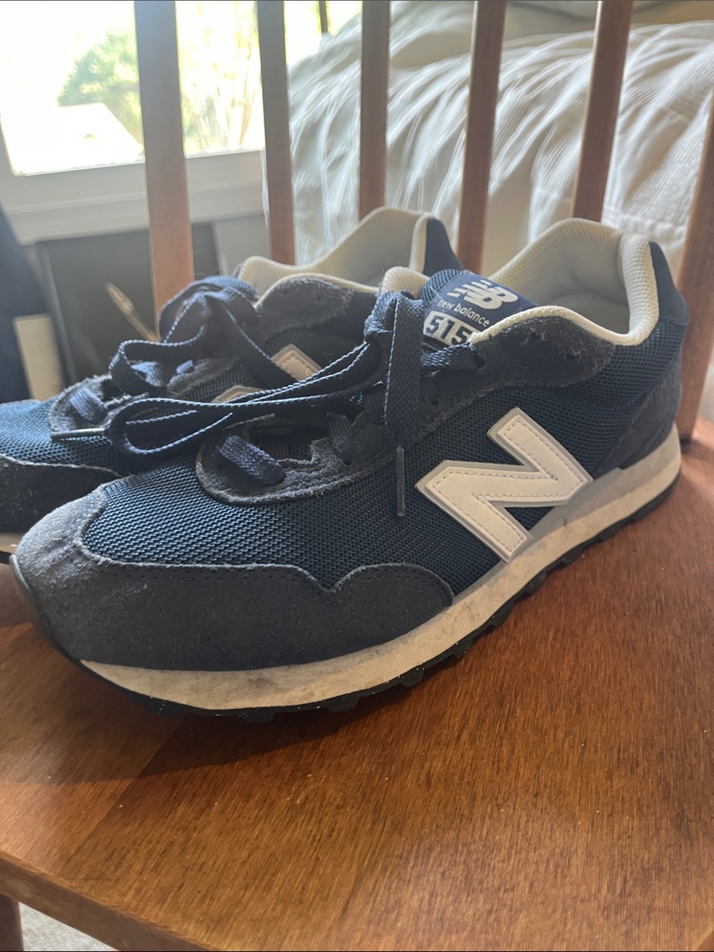 New Balance Mens 515 Navy and White Retro Sneakers